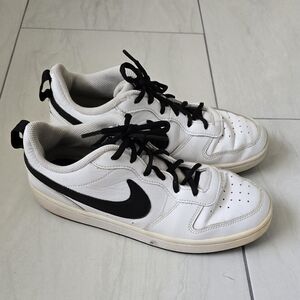 Nike Court Borough Size 6.5Y White Black Casual Sneakers